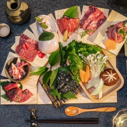 일식집 고깃집 레스토랑 고기 스시 초밥 원목 플레이팅