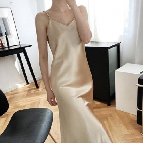 소소한 2022 여름 새로운 실크 섹시한 서스펜더 드레스